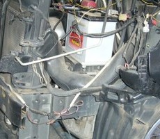 トヨタ・ノアの鈑金修理事例（１）のサムネイル
